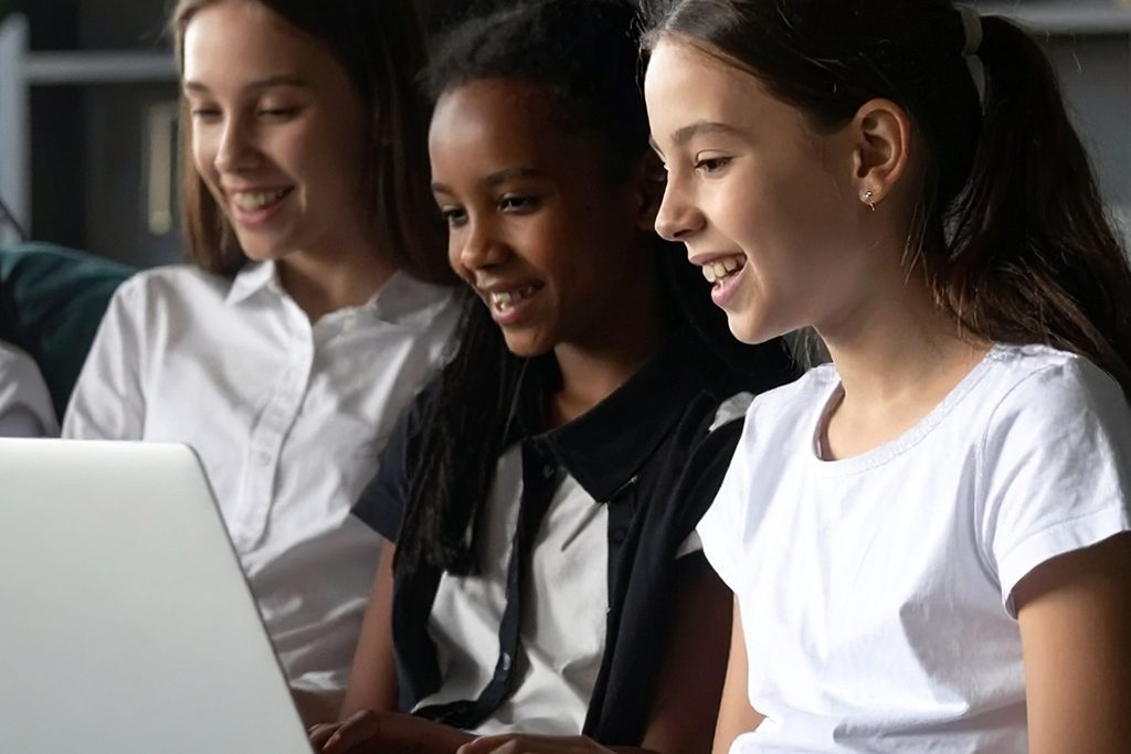 7th-grade students working in the technology lab at BrainStorm59
